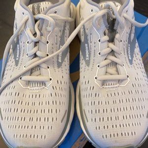 Brooks Women's Ghost 13 Cushion Running Shoes